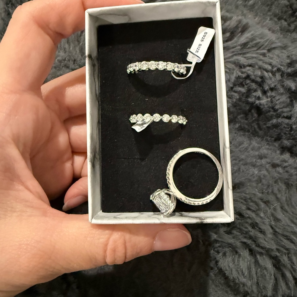 Finity Silver and White Ring Set